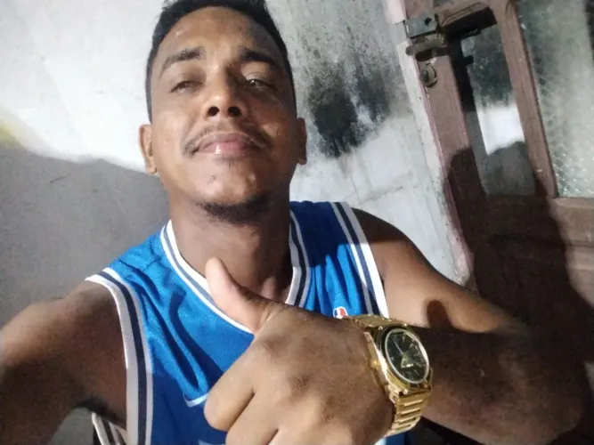 pinturas em geral, serviços de pedreiro, pintamos portões grades geladeiras 