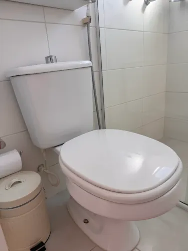 Vaso Sanitário Deca com Caixa Acoplada Branco - Excelente Estado