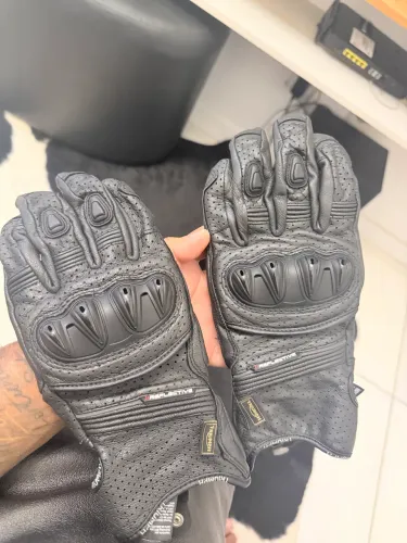 LUVAS TRIUMPH