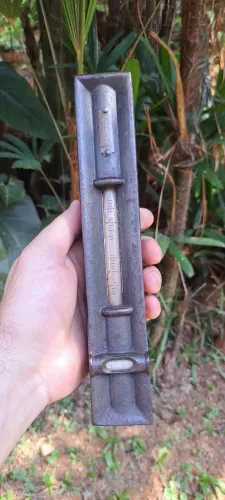 Antiguidades / Ferramenta antiga alemã Nível de bolha de precisão em ferro fundido