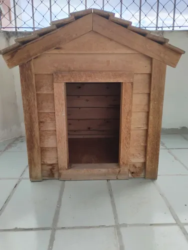 Casa de madeira para pets de pequeno porte