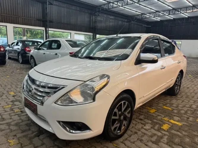 Nissan Versa Unique 1.6 16V Flexstart 4P Aut. 2017