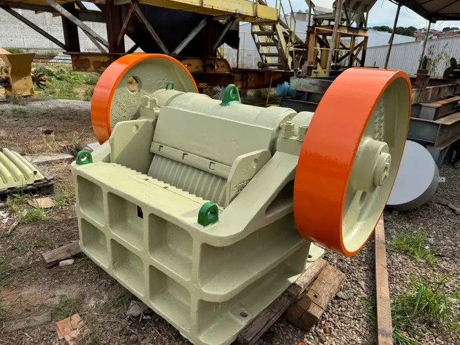 Britador 90x25 marca faço ( tenho revisado e no estado )