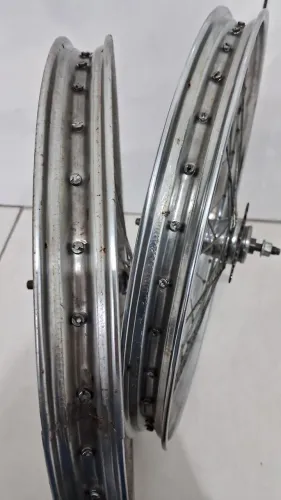 Par de rodas de ferro aro 20