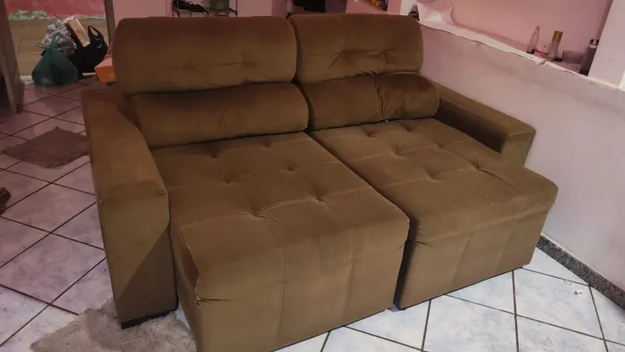 Sofá para vender logo