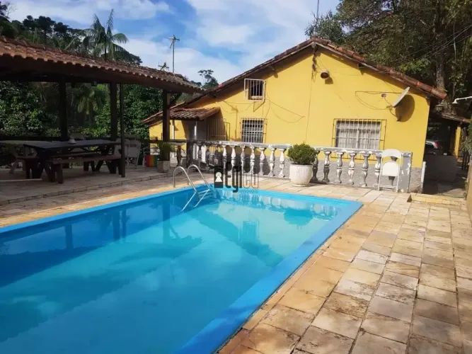 Sítio com 4 dormitórios à venda, 4000 m² por R$ 350.000,00 - Chacara - Chácara/MG