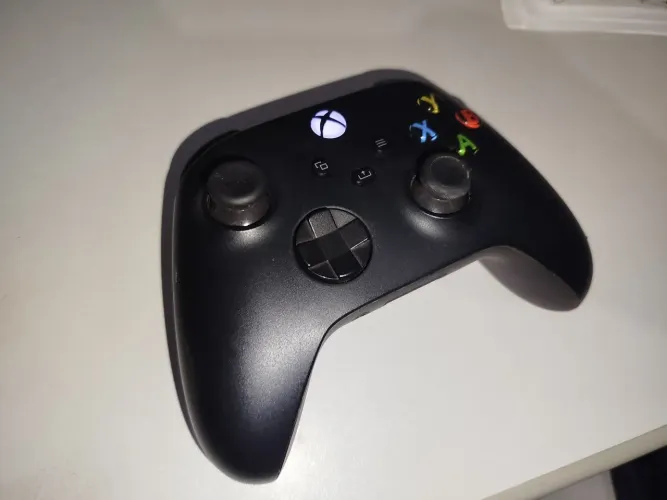 Controle de Xbox Sem fio - Carbon Black (Leia)