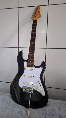 Guitarra (leia o anúncio)