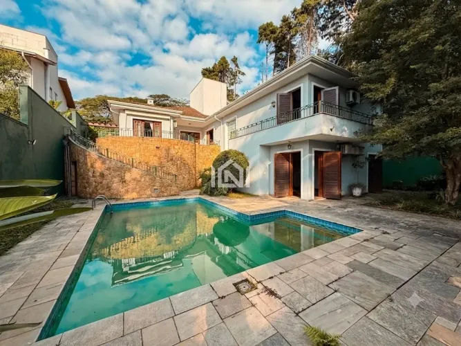Casa à venda no condomínio Villa Vianna