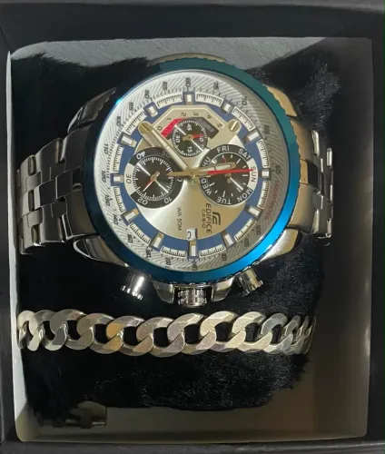 Relógio com pulseira novo na caixa