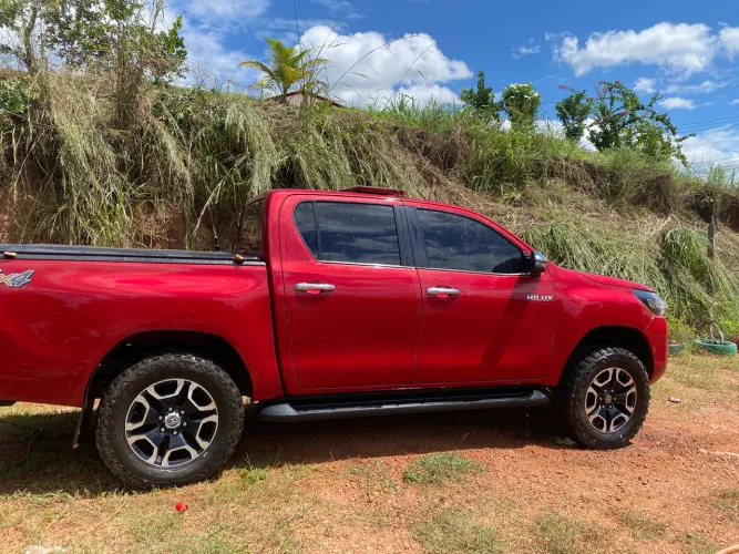 Toyota Hilux CD SRV 4X4 2.8 TDI Diesel Aut. 2024