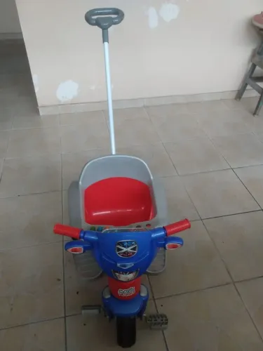 Triciclo Infantil Magic Toys 