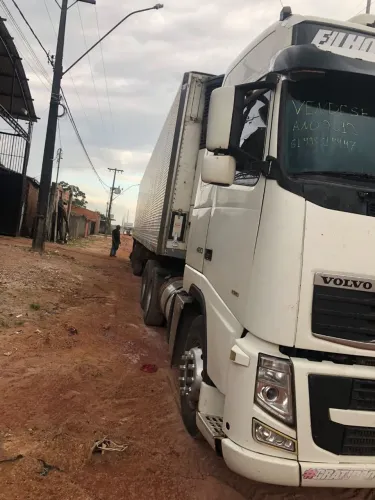 Conjunto volvo ano 2012