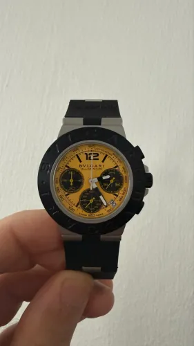 Relógio bvlgari