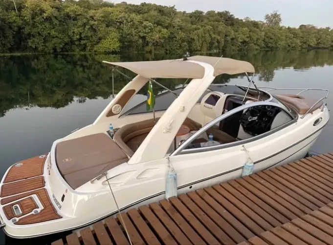 **LANCHA FS YACHTS**