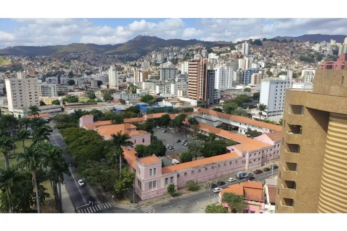 Belissima cobertura com vista 360 graus ao lado da praça floriano peixoto