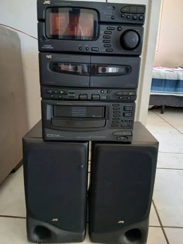 Radio antigo JVC 3x1 funcionando conforme descricao