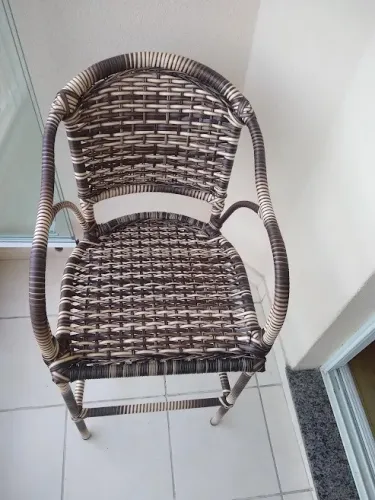 BANQUETA ARCOBALENA EM FIBRA SINTÉTICA