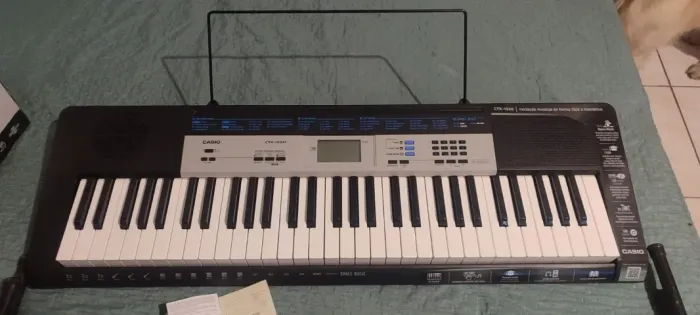 Teclado musical Casio Standard CTK-1550 61 teclas