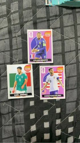 Troco Legends por figurinhas ou vendo