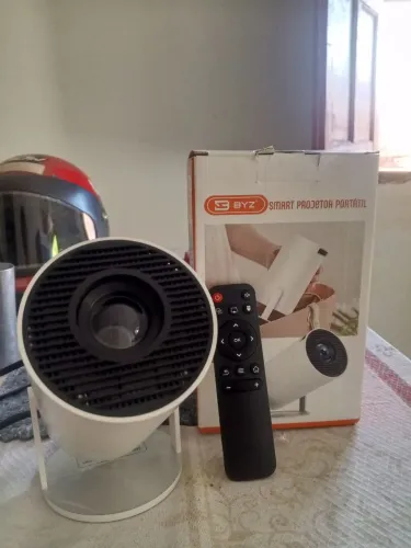 Vende se projetor portátil 