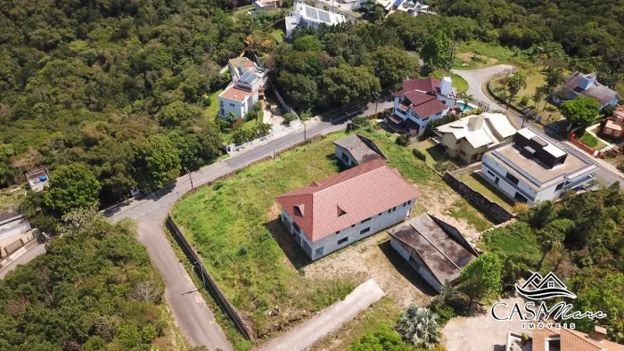 Terreno com Construção Iniciada no Bairro João Paulo - 3662m² e Vista Mar