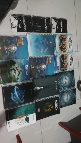 Livros pra cursos de Medicina, Biologia, Matemática, Química Linguagens é etc.
