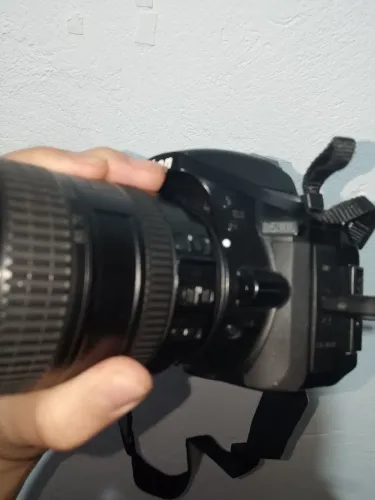 NIKON D5300 CORPO+16-85MM COM TRINCO(60K CLIQUES) +ACESSÓRIOS (OFERTAS DECENTES, PENSO.