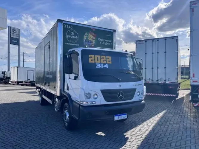 Mercedes Benz accelo 1016 euro 5 com baú