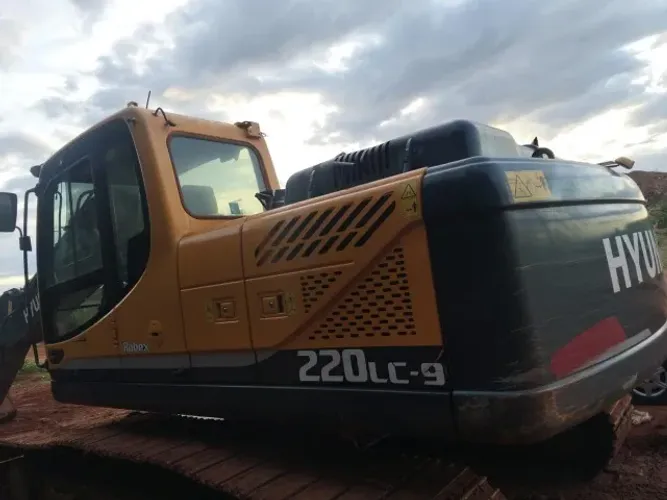 Escavadeira Hyundai 2024 220LC9 Nova