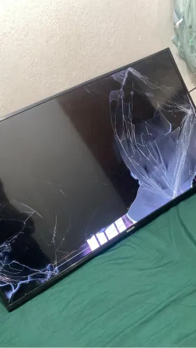 Vendo tv quebrada 