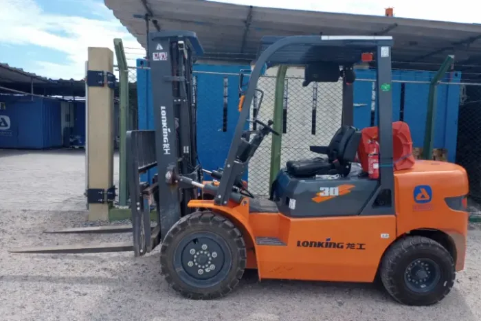 EMPILHADEIRA LONKING - 3 TONELADAS - DIESEL