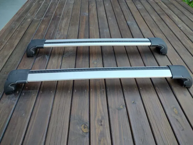 Rack Thule Suzuki Scross e Vitara/Jeep Compass e Commander/Mercedes GLA/Toyota Hilux SW4