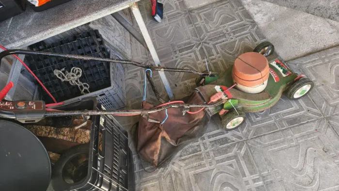 Carrinho cortador de grama  