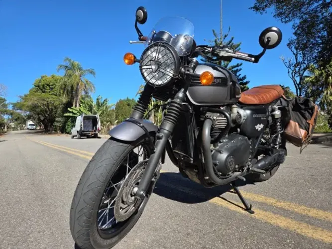 TRIUMPH BONNEVILLE T120 BLACK 1200