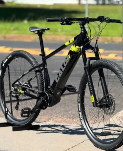 Vendo bike elétrica E-vibe Explorer Caloi nunca usada. Tamanho M.