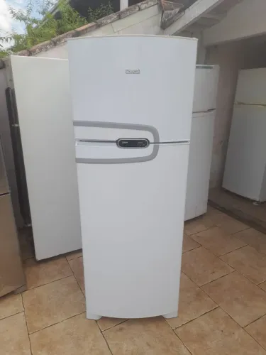 ? VENDO LINDA GELADEIRA CÔNSUL FROST FREE EM ÓTIMO ESTADO DE USO COM GARANTIA ?