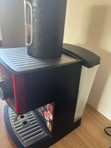Cafeteira semi nova
