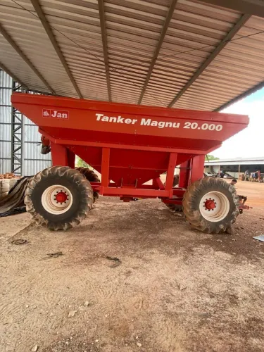 Tanker Magnu 20000 kg (bazuca)