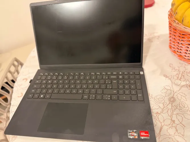 Notebook Dell Inspiron 15 3525 - Ryzen 5 - 24 GB RAM - SSD 256 GB