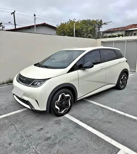 BYD Dolphin EV (Elétrico) 2025