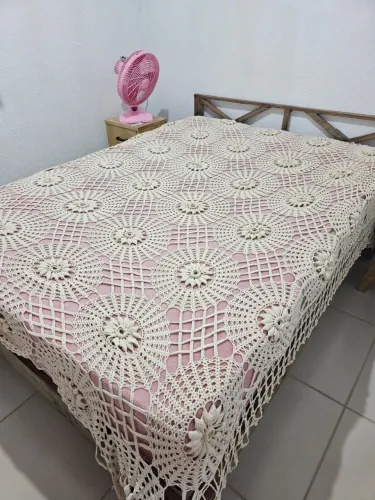 Colcha de cama de crochê