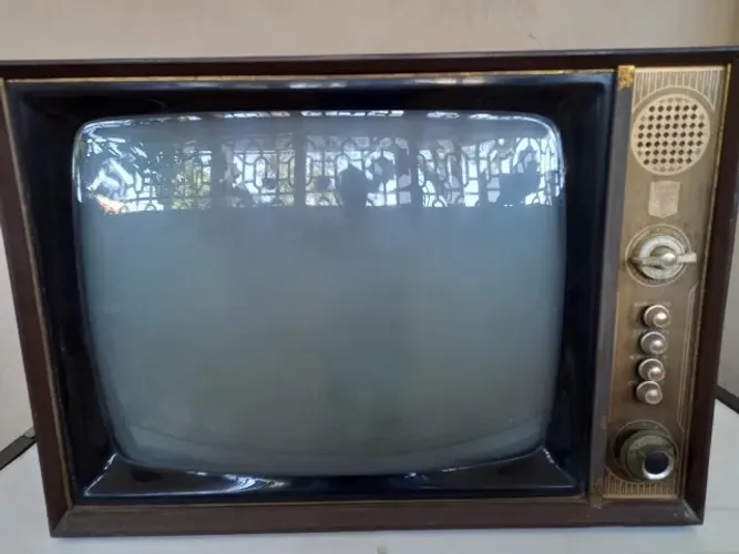 TV Valvulada Straus Década de 60