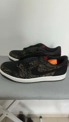 Air Jordan 1 Low OG Laser Black Varsity