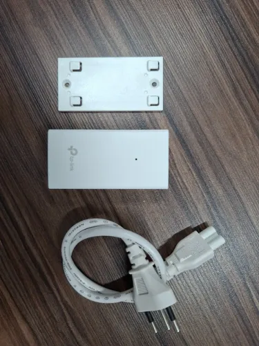 Tp-link Tl-poe2412g Injetor Poe Passivo 220v 24w 24v (Usado)