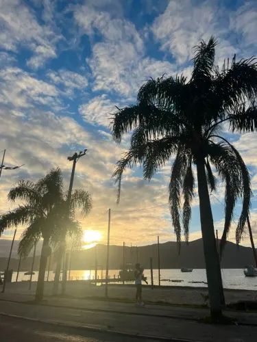 Oportunidade - Apto 1 dormitório recém reformado - Lagoa