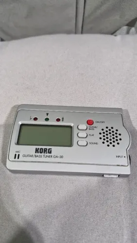 Afinador Korg GA-30 - Cromático para Guitarra e Baixo