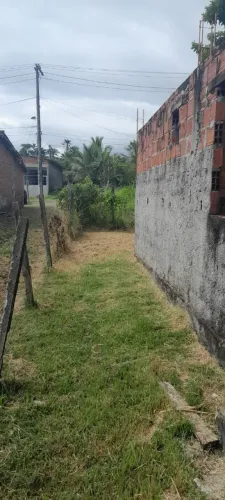 Vendo casa em fase de construção na ilha