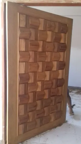 Acentador de portas
