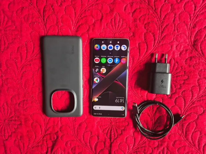 Celular Xiaomi POCO X7, NFC, Dual SIM, 512GB, 12GB RAM, tela 6.67", 50+8MP 20M.